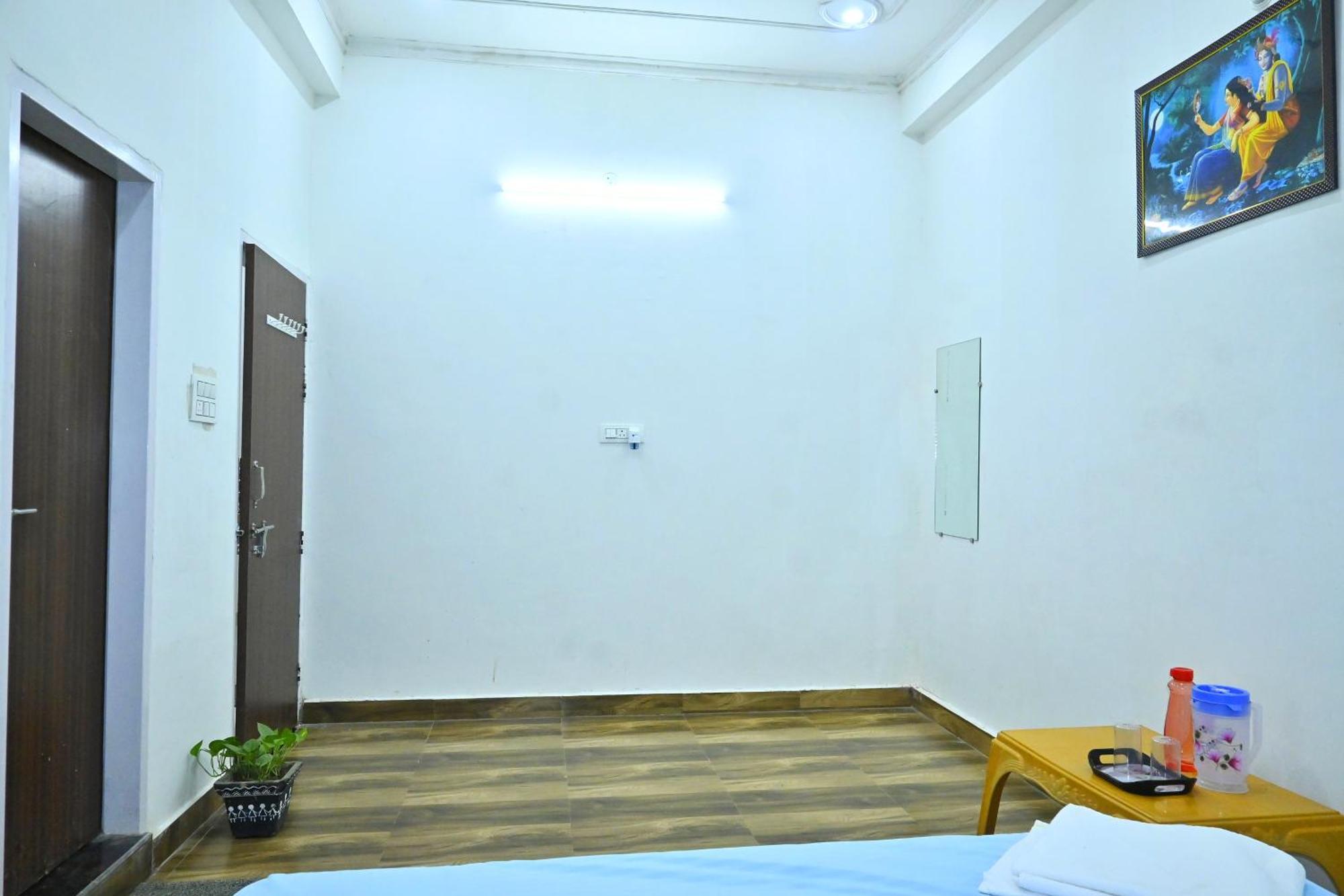 Pitambra Dham Guest house